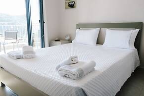 Villa Mons & Mare