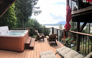The Fraser River's Edge B&B Lodge