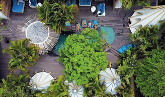 The Green Room Seminyak - Hostel