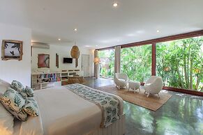 The Green Room Canggu - Hostel