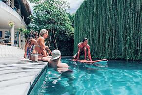 The Green Room Canggu - Hostel