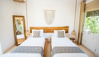 The Green Room Canggu - Hostel