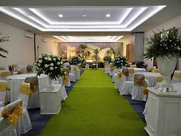 Front One Hotel Tulungagung
