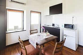 Wires Hotel