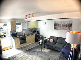 Grand Central Budget Modern Apartments