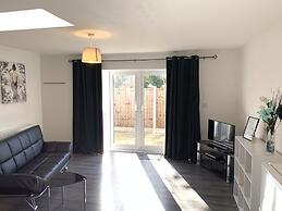 Grand Central Budget Modern Apartments