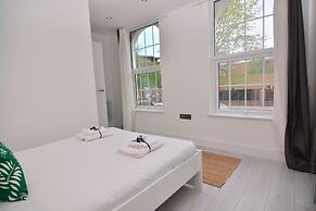 MACARENA WHARF Apartments