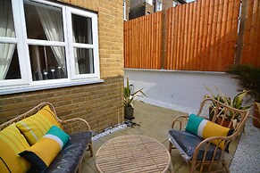 MACARENA WHARF Apartments