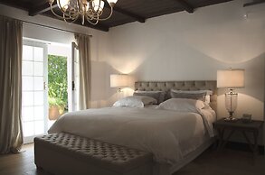La Paris Estate