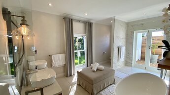 La Paris Estate