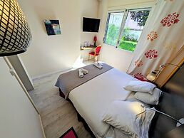 Moodz Hotel