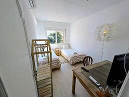 Moodz Hotel