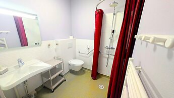 Moodz Hotel
