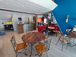 Moodz Hotel