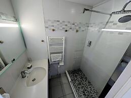 Moodz Hotel