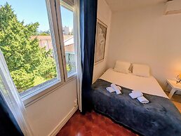 Moodz Hotel