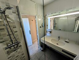 Moodz Hotel