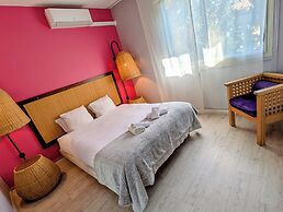 Moodz Hotel