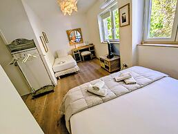 Moodz Hotel