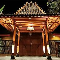 Kampung Lawasan Heritage Cottage
