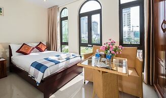 Johnny Hotel