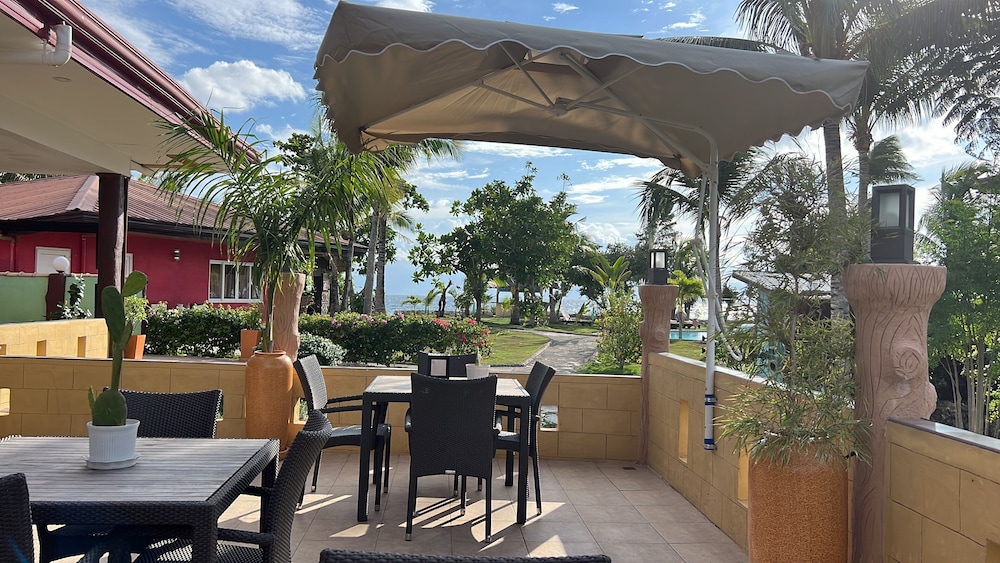 Cabilao Sunset Dive & Beach Resort