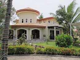 Cabilao Sunset Dive & Beach Resort