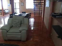 House El Canadiense