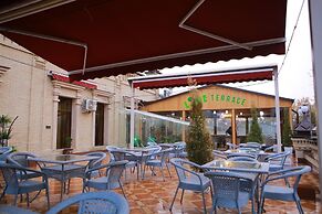 Boulevard Palace
