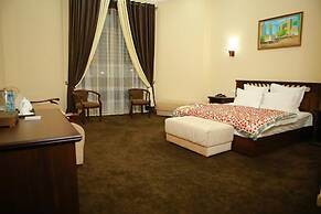 Boulevard Palace