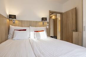 Silver Crown Hotel & Residence
