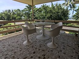 Silver Sands - A Unique Retro Beauty