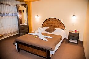 Samary Hostel