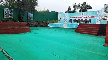 Royal Resort
