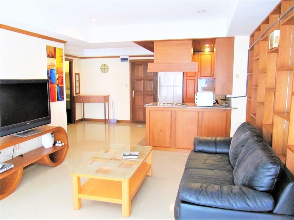 2-bed Sea View - Jomtien Beach - Sleeps 4