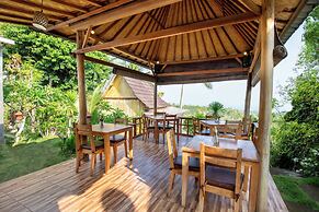 Atuh Forest Cottage
