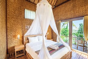 Atuh Forest Cottage