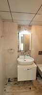 Tenes Otel