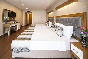 Eliza Hotel