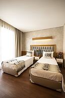 Eliza Hotel