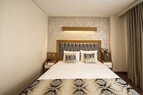 Eliza Hotel