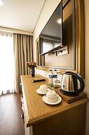 Eliza Hotel