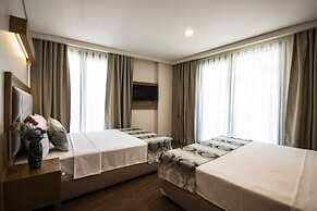 Eliza Hotel