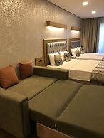 Eliza Hotel