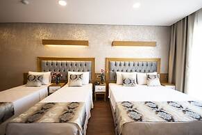 Eliza Hotel