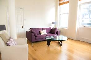 Modern 2 bed flat in historic building