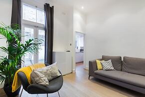 Modern stylish and luxurious 1 bed flat