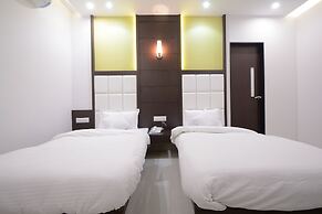 Hotel One up