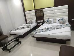 Hotel One up