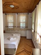 Dort Mevsim Evi
